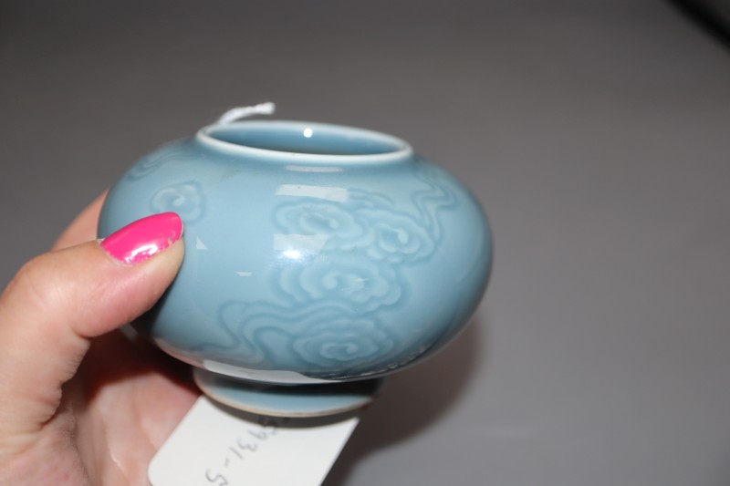 A Chinese clare de lune blue glazed waterpot, height 6cm